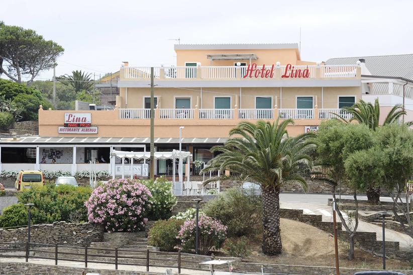Lina Hotel Stintino Exterior photo